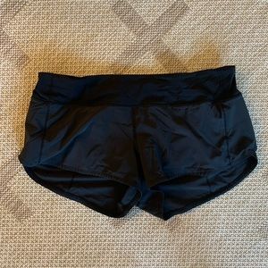 Lulu lemon black speed up short